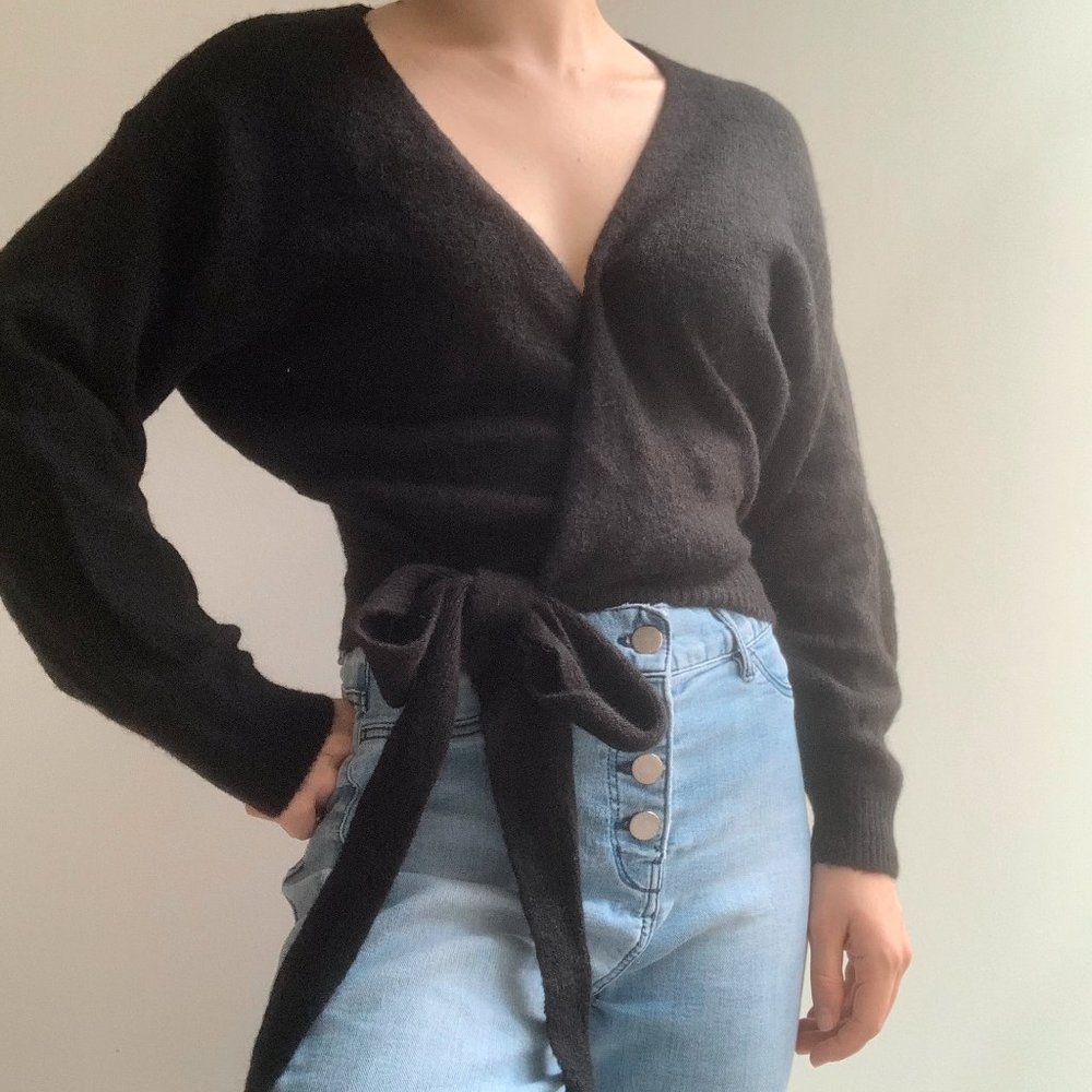 H&M Black Knit Wrap Cardigan (XS)